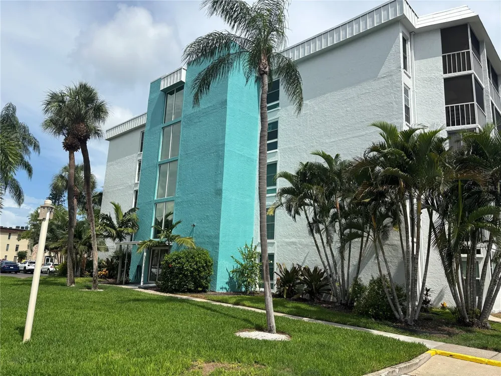 4910 38TH WAY S #411 St Petersburg, FL 33711