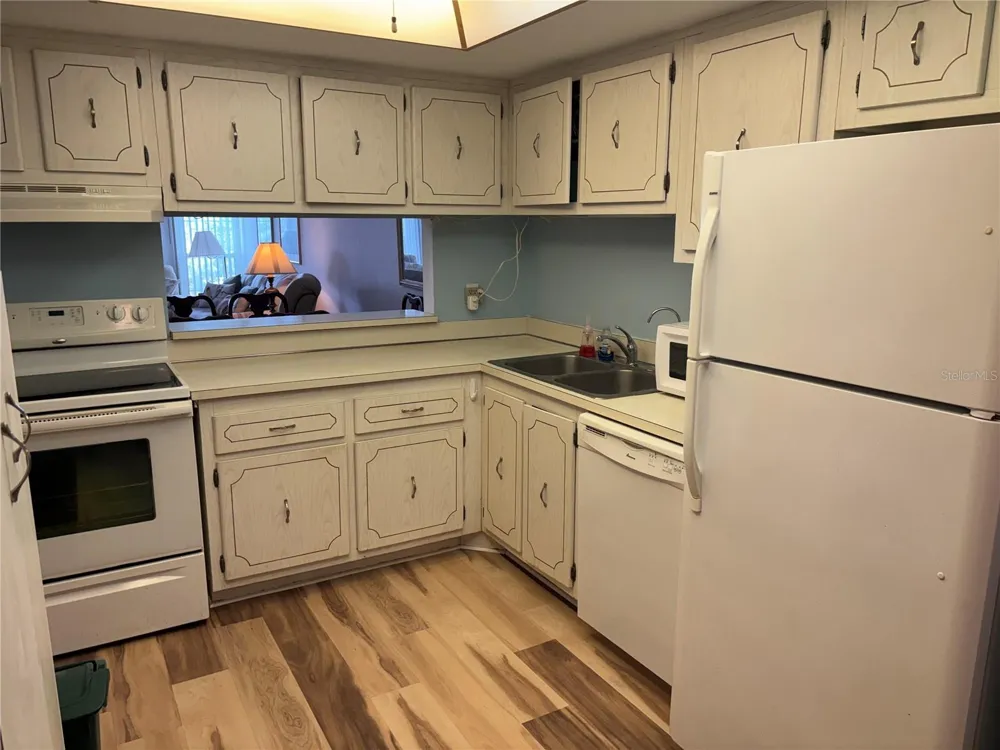 4910 38TH WAY S #411 St Petersburg, FL 33711