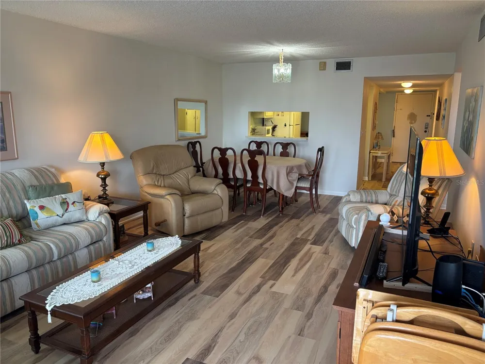 4910 38TH WAY S #411 St Petersburg, FL 33711