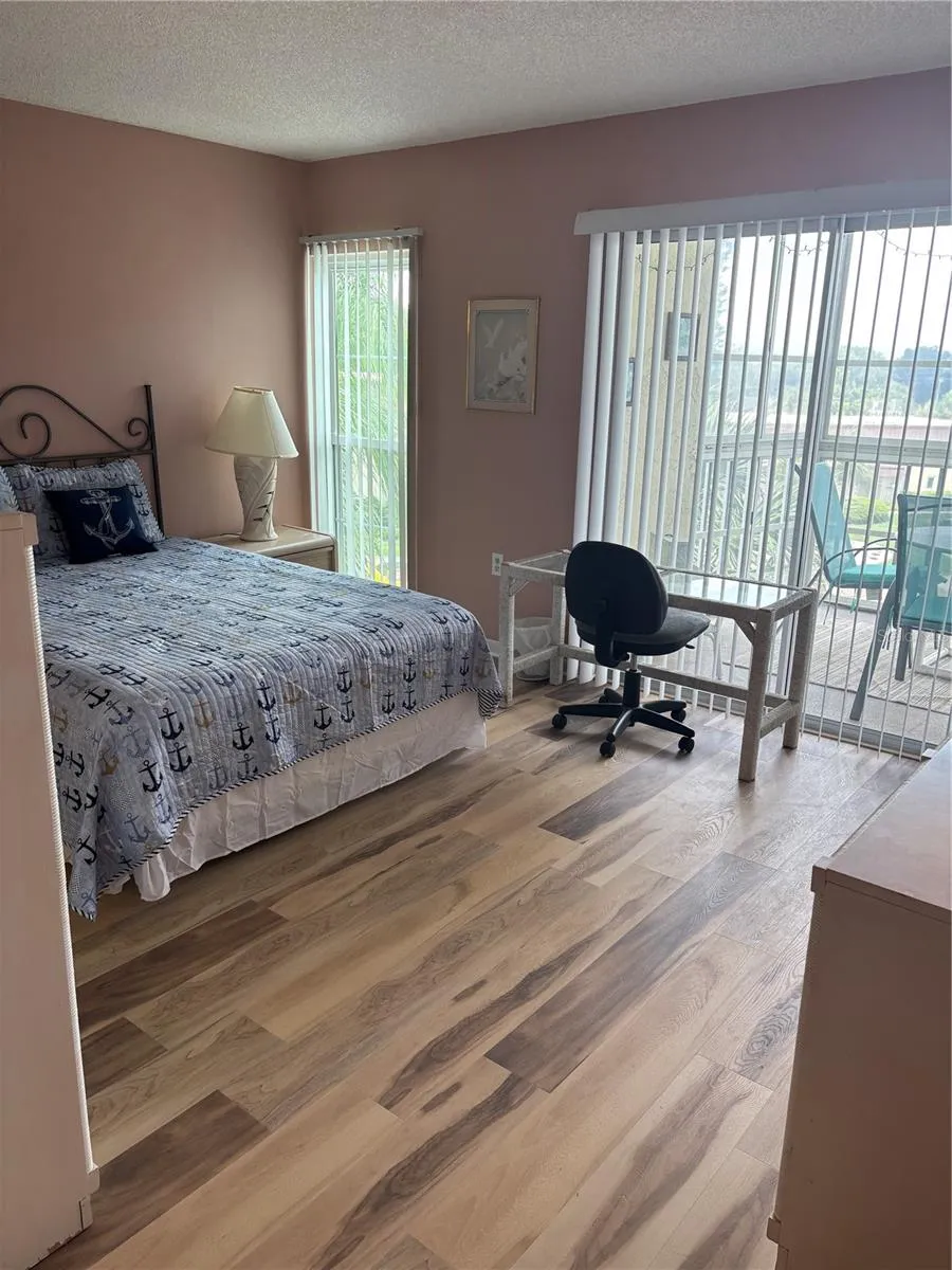 4910 38TH WAY S #411 St Petersburg, FL 33711