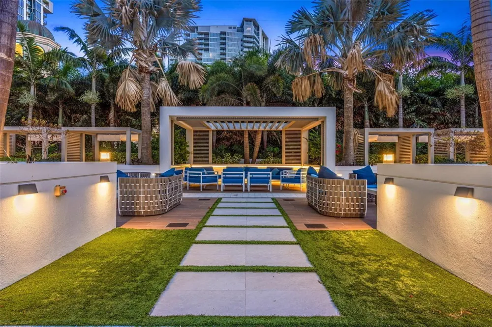 Address Not Shown St Petersburg, FL 33701