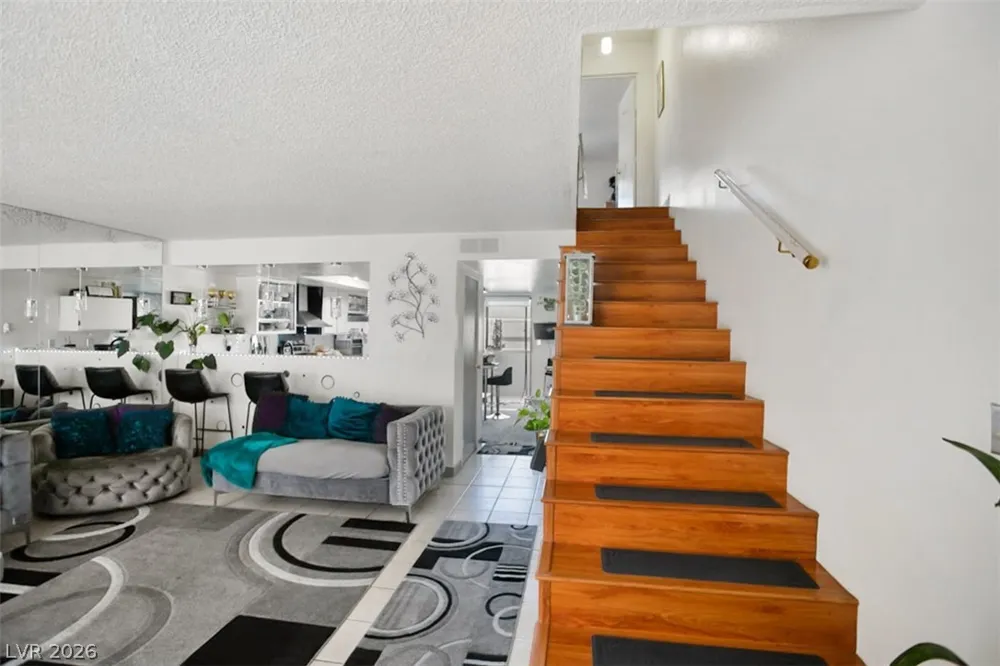 2080 Karen Avenue #94 Las Vegas, NV 89169
