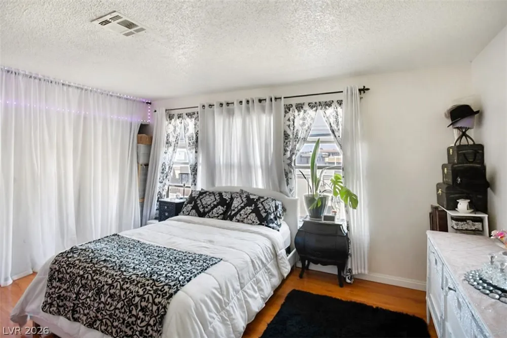 2080 Karen Avenue #94 Las Vegas, NV 89169