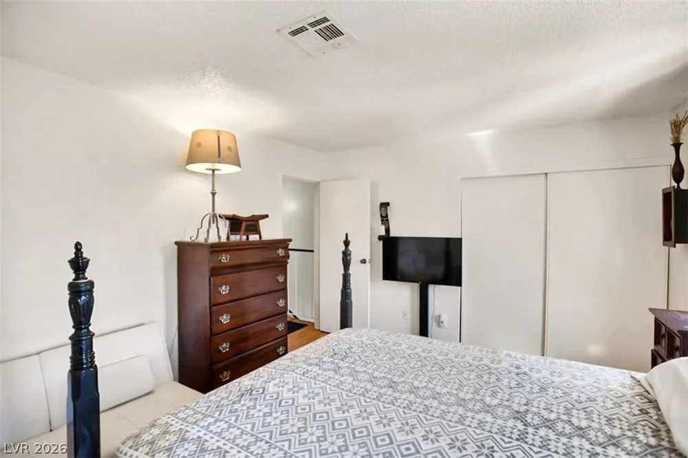 2080 Karen Avenue #94 Las Vegas, NV 89169