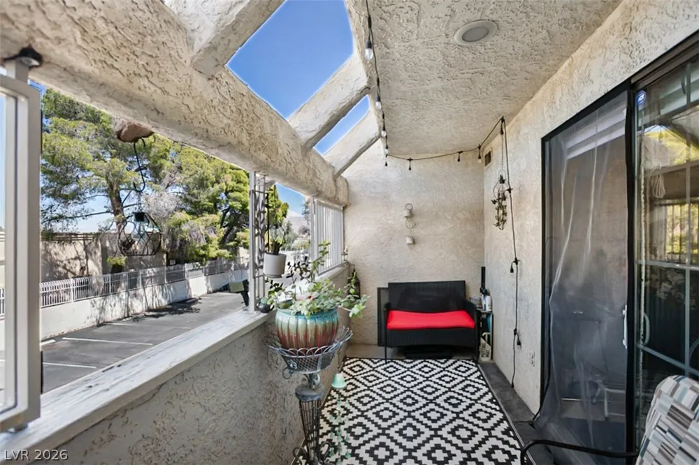 2080 Karen Avenue #94 Las Vegas, NV 89169