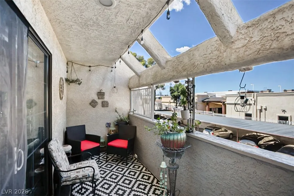 2080 Karen Avenue #94 Las Vegas, NV 89169