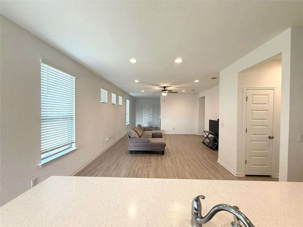12006 Curlin Cove Buda, TX 78610