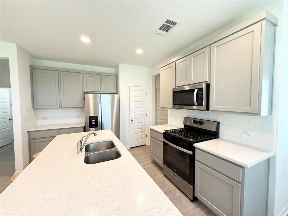 12006 Curlin Cove Buda, TX 78610