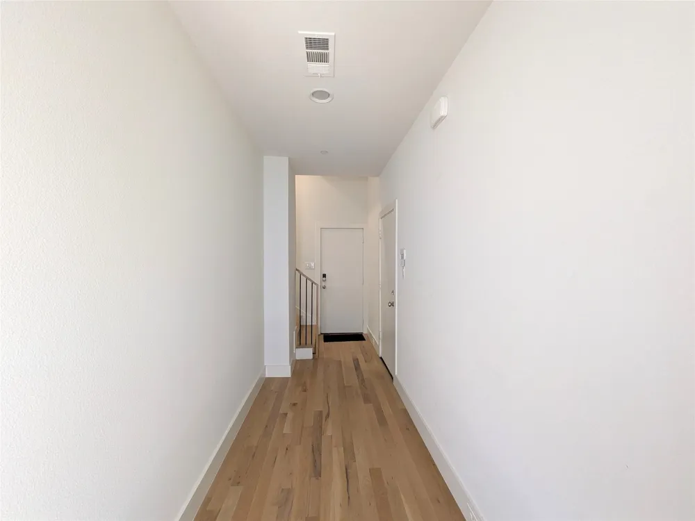 2723 Kimsey Drive #104 Dallas, TX 75235