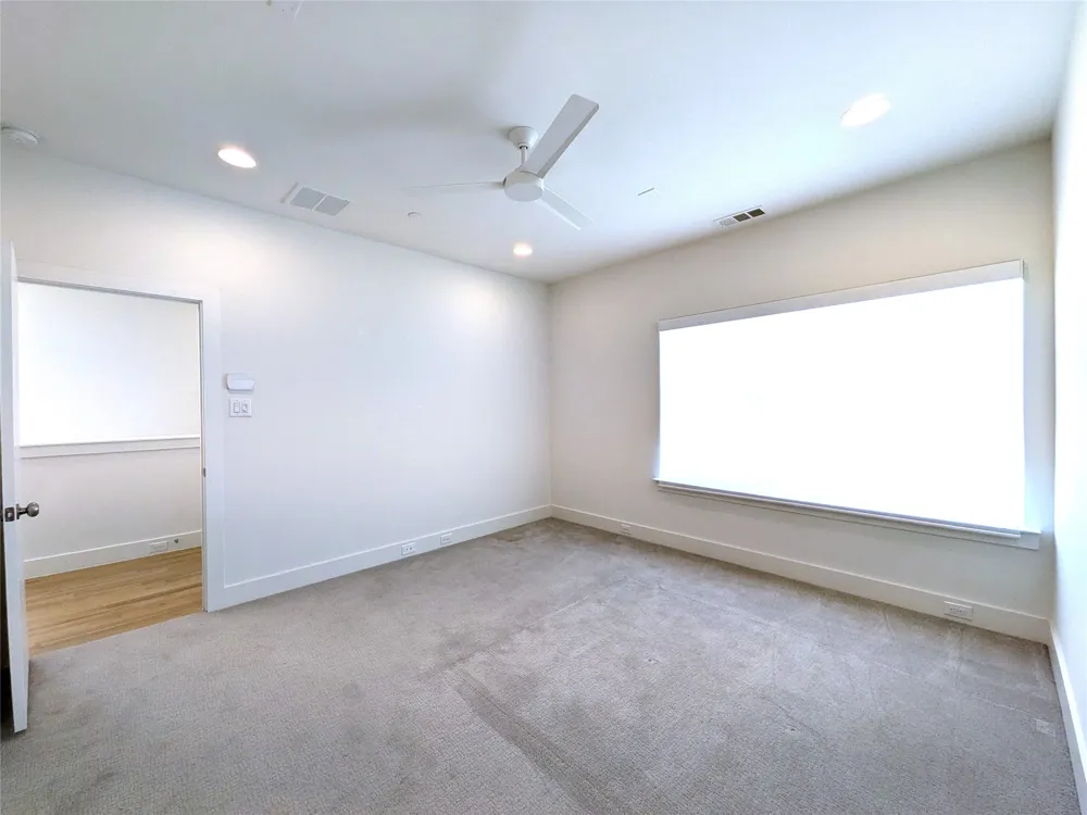 2723 Kimsey Drive #104 Dallas, TX 75235