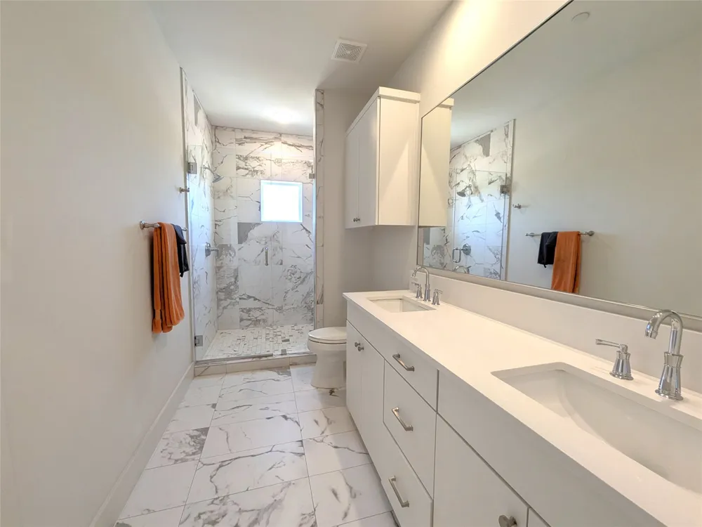 2723 Kimsey Drive #104 Dallas, TX 75235