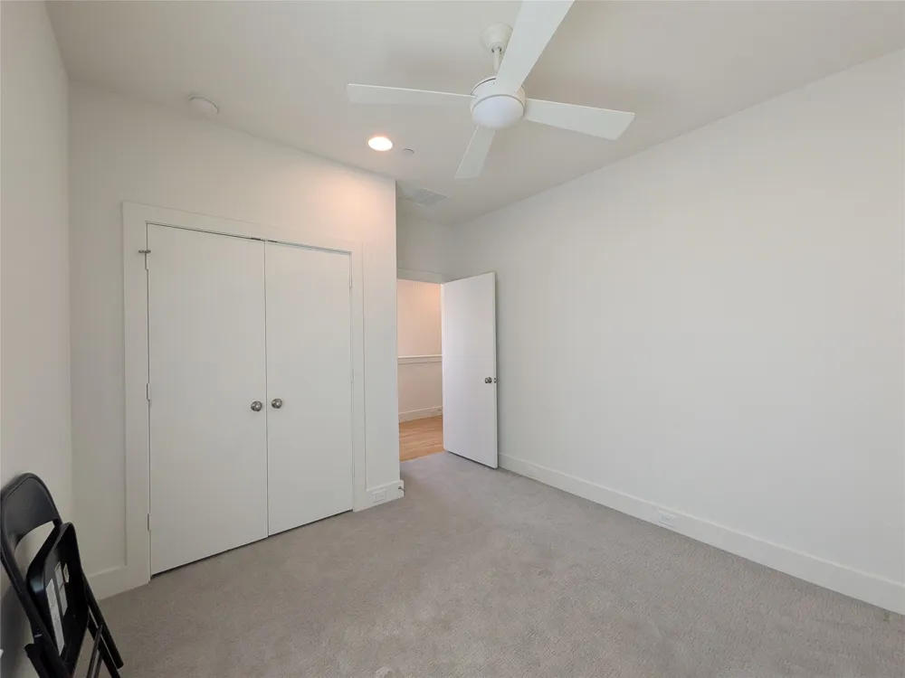 2723 Kimsey Drive #104 Dallas, TX 75235