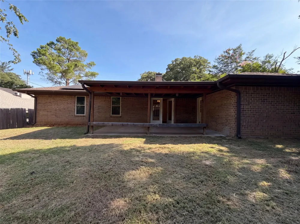 5804 Ridge Drive Arlington, TX 76016