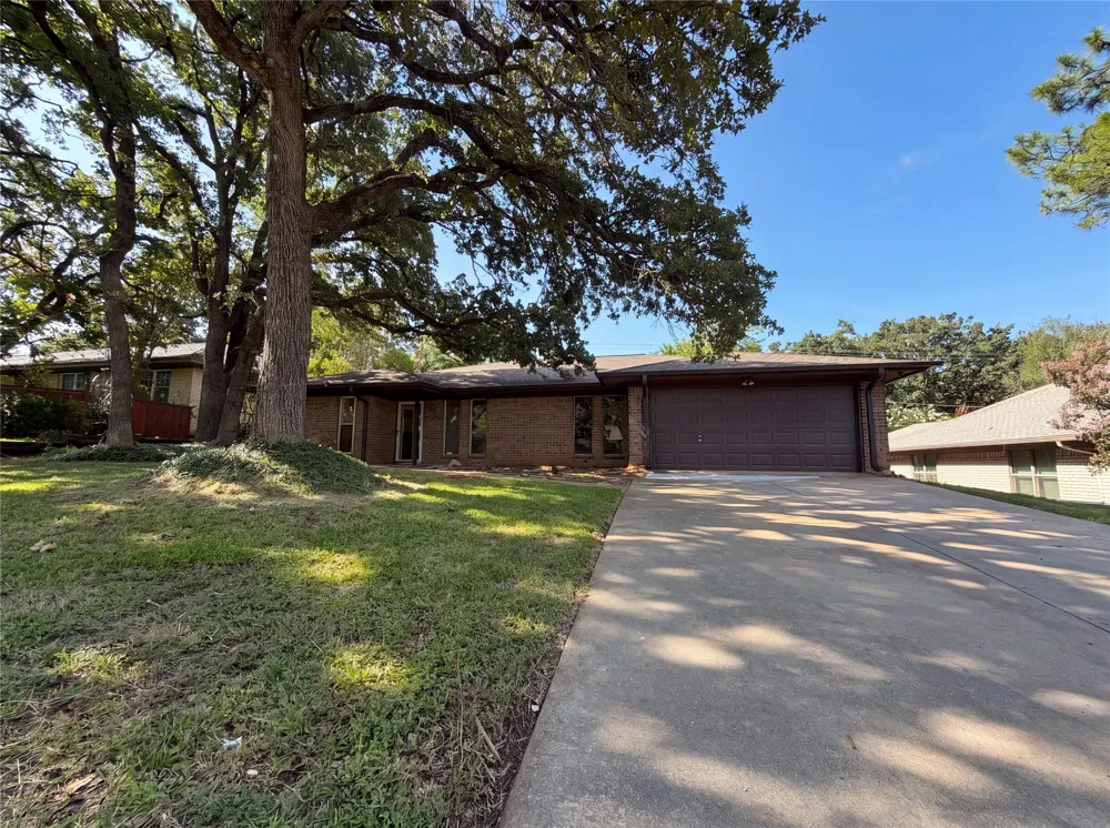 5804 Ridge Drive Arlington, TX 76016