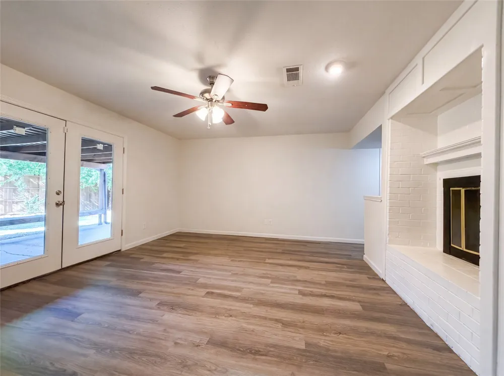 5804 Ridge Drive Arlington, TX 76016