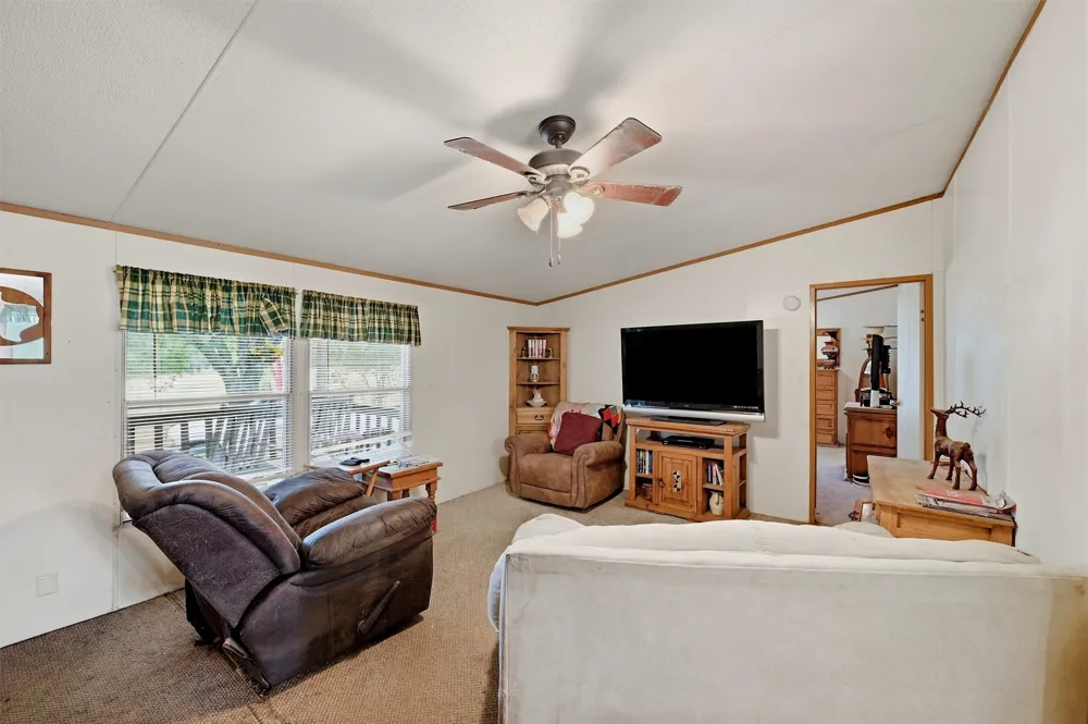2449 County Road 1215 Savoy, TX 75479
