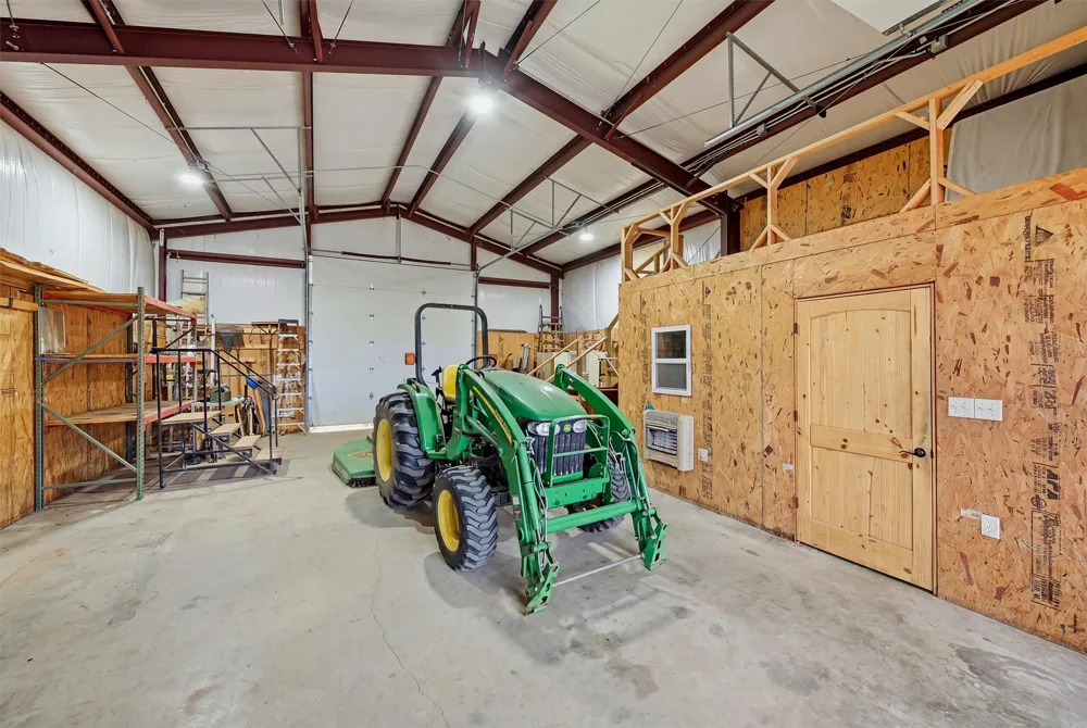 2449 County Road 1215 Savoy, TX 75479