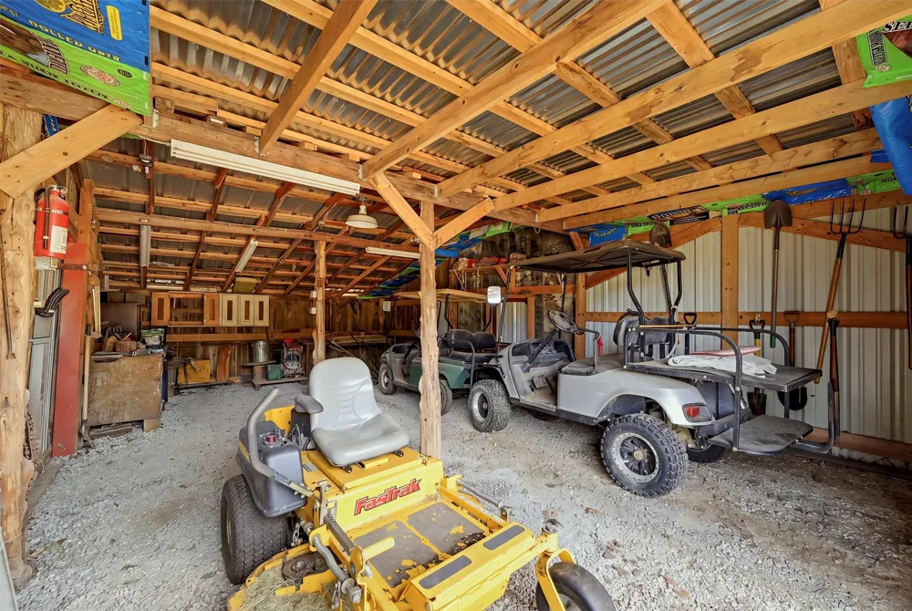 2449 County Road 1215 Savoy, TX 75479