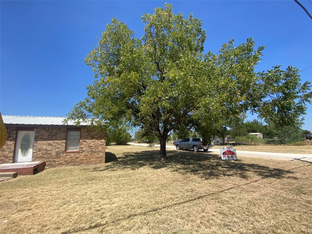 1415 Mountain Street Coleman, TX 76834