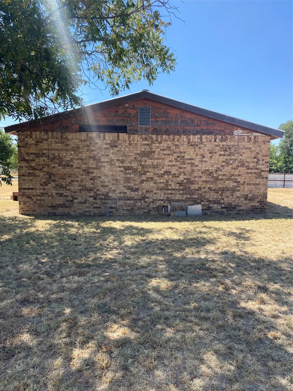 1415 Mountain Street Coleman, TX 76834
