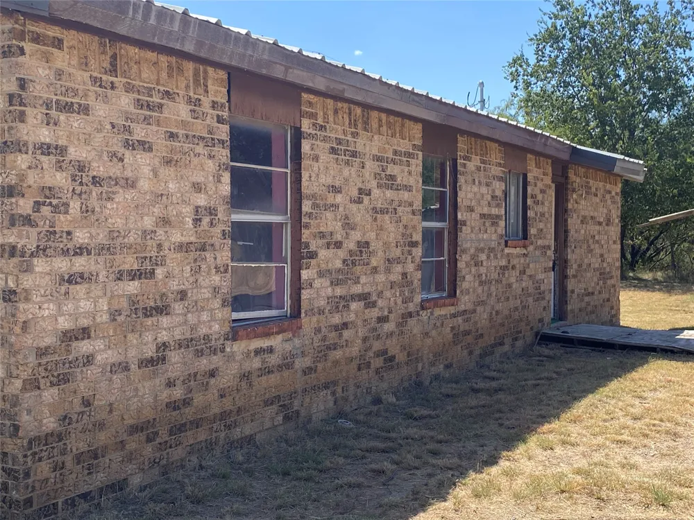 1415 Mountain Street Coleman, TX 76834