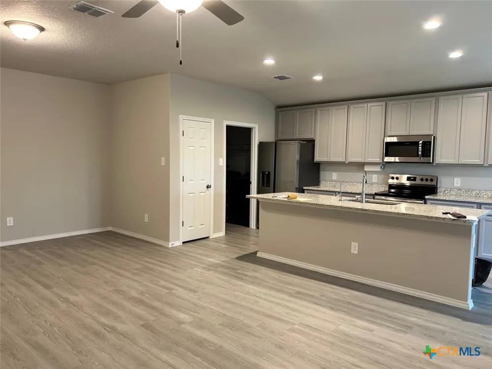 3208 Ridge Rover Seguin, TX 78155