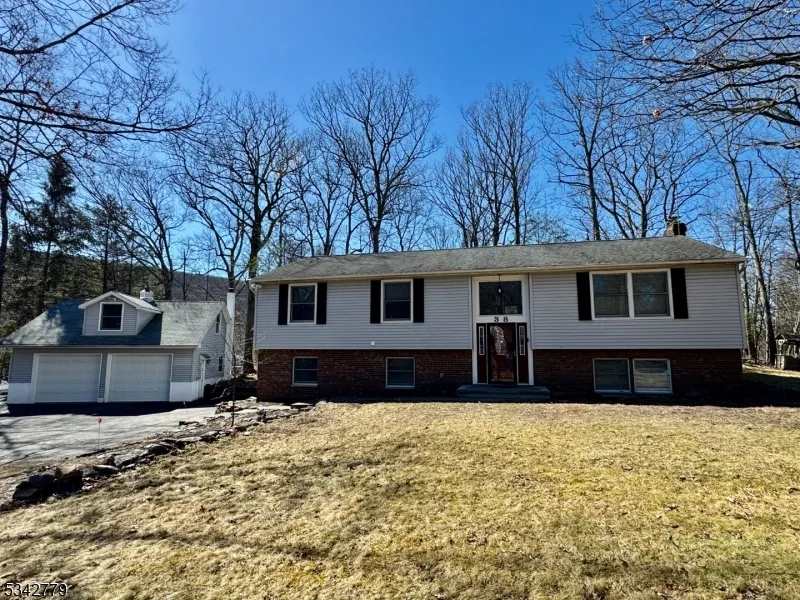 38 Notch Rd Jefferson, NJ 07438