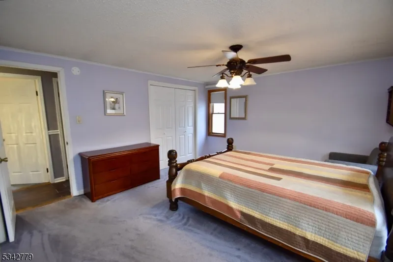 38 Notch Rd Jefferson, NJ 07438