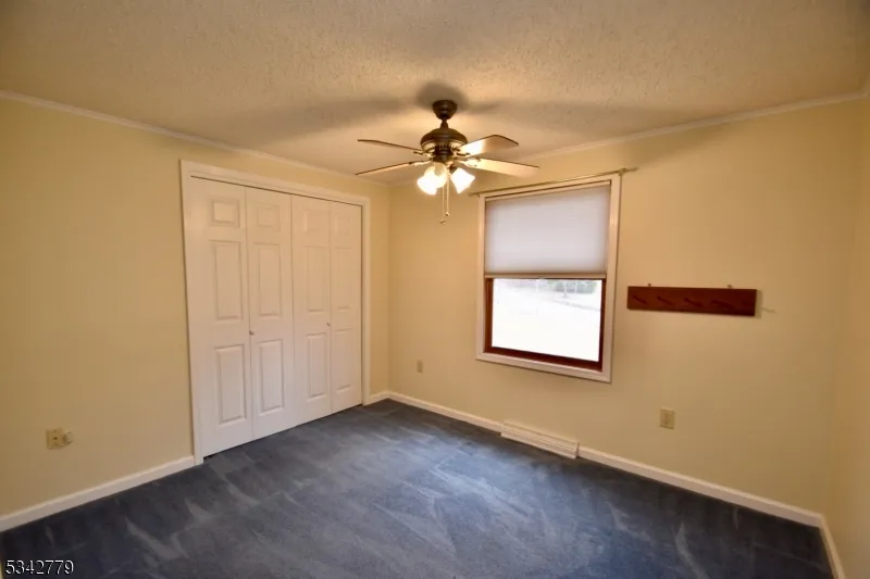 38 Notch Rd Jefferson, NJ 07438