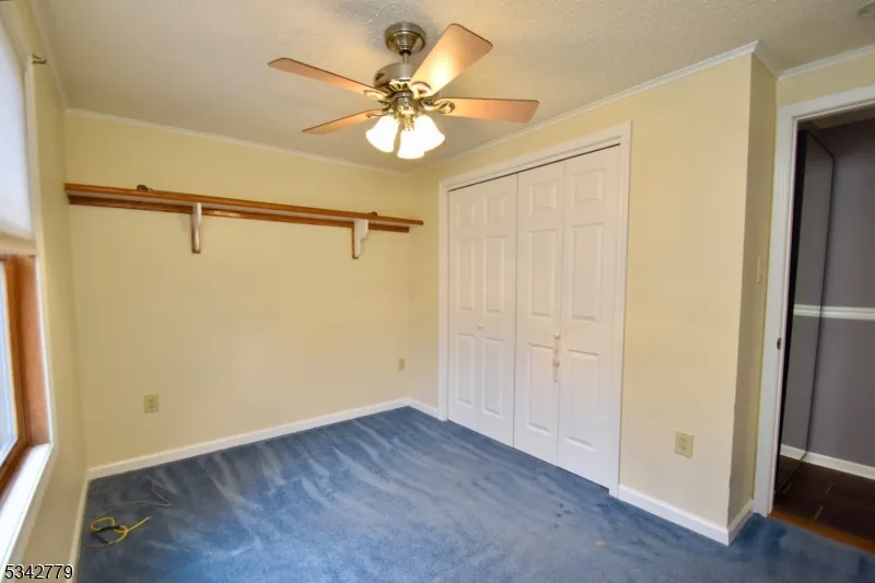 38 Notch Rd Jefferson, NJ 07438