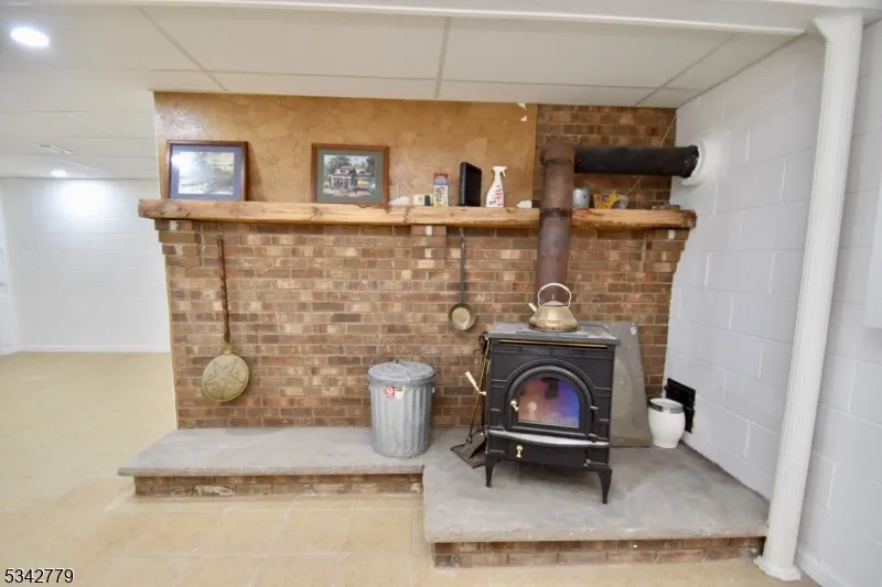 38 Notch Rd Jefferson, NJ 07438