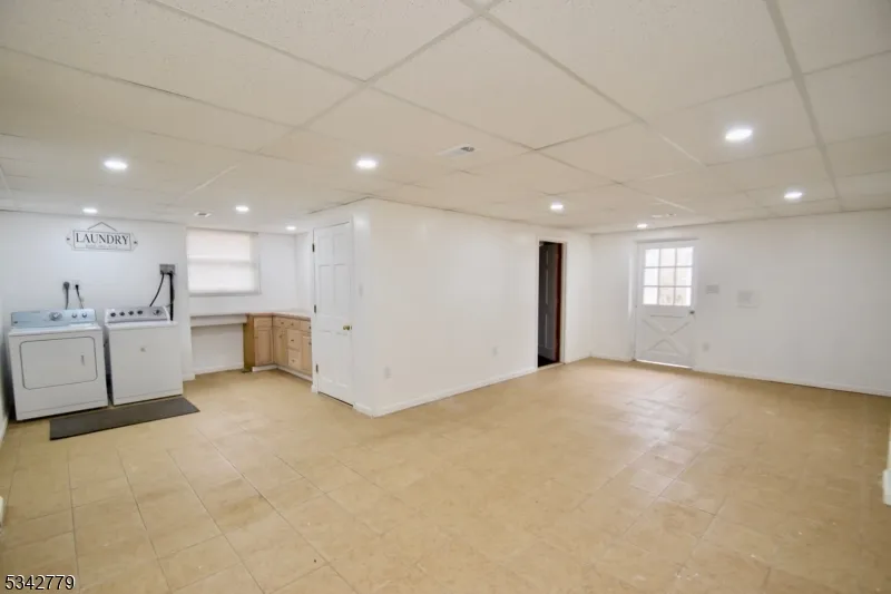 38 Notch Rd Jefferson, NJ 07438