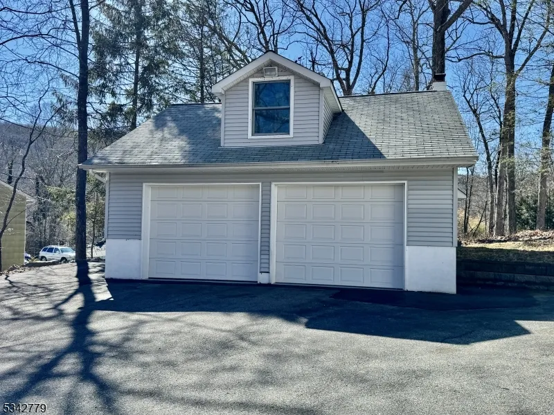 38 Notch Rd Jefferson, NJ 07438