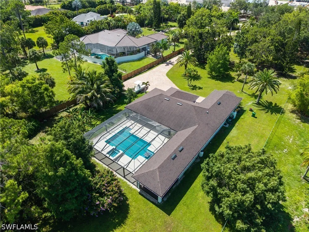 Livingston Woods Lane Naples, FL 34109