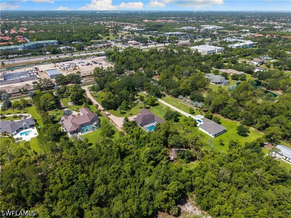 Livingston Woods Lane Naples, FL 34109