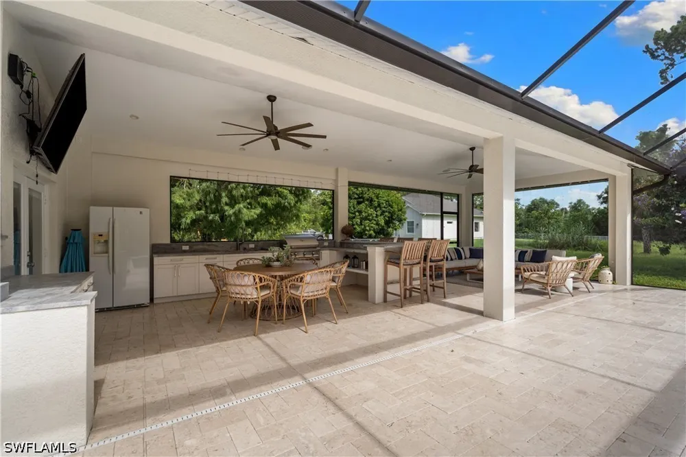 Livingston Woods Lane Naples, FL 34109