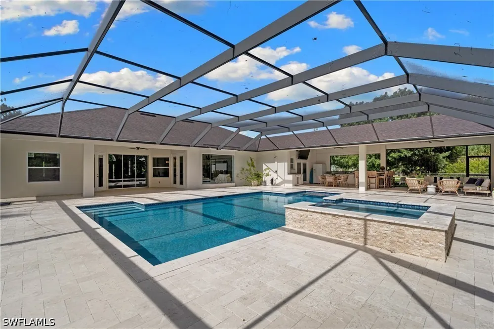 Livingston Woods Lane Naples, FL 34109