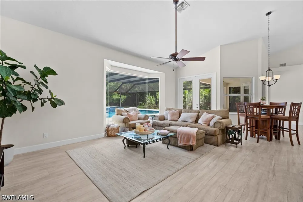Livingston Woods Lane Naples, FL 34109