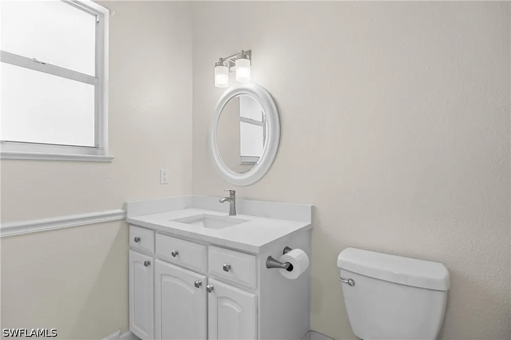 Livingston Woods Lane Naples, FL 34109