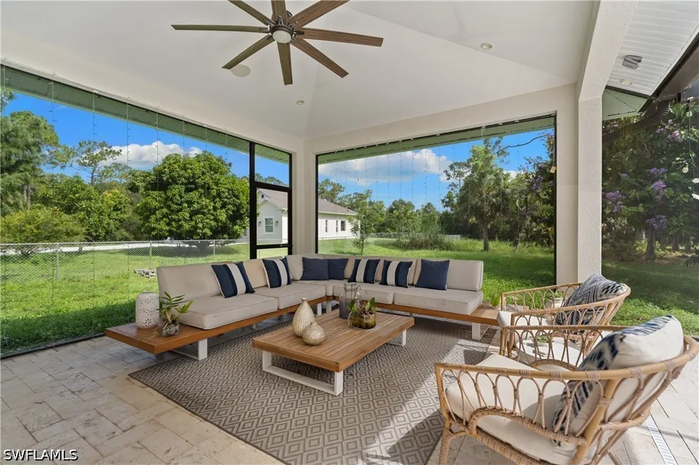 Livingston Woods Lane Naples, FL 34109