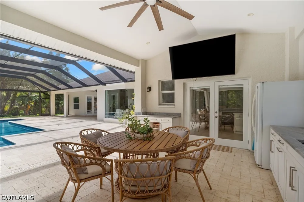 Livingston Woods Lane Naples, FL 34109