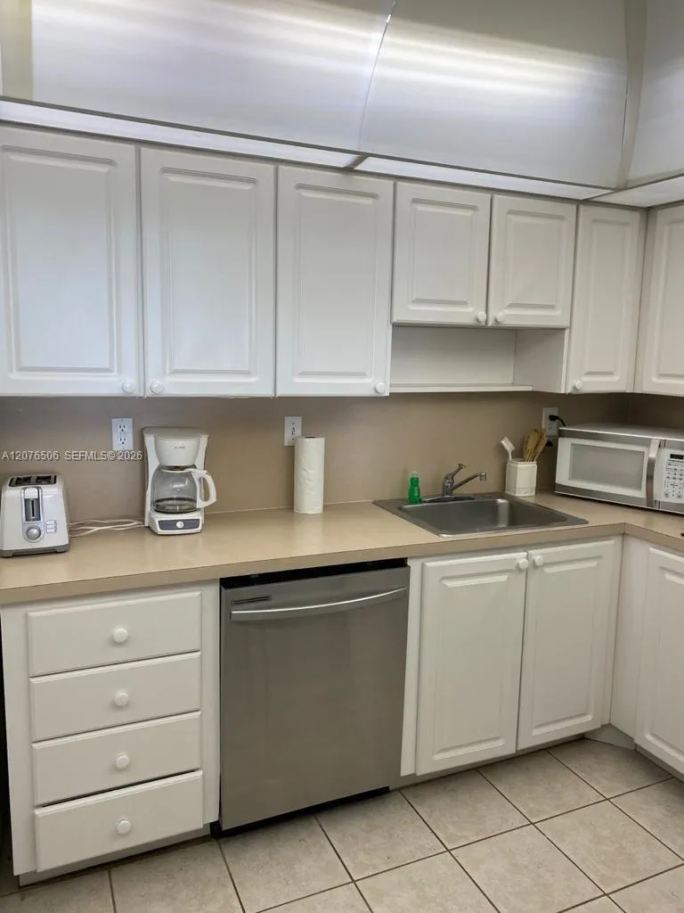 19370 Collins Ave #805 Sunny Isles Beach, FL 33160