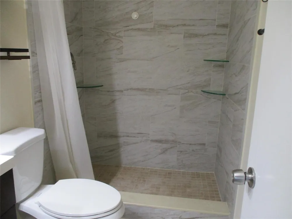 22053 PALMS WAY #203 Boca Raton, FL 33433