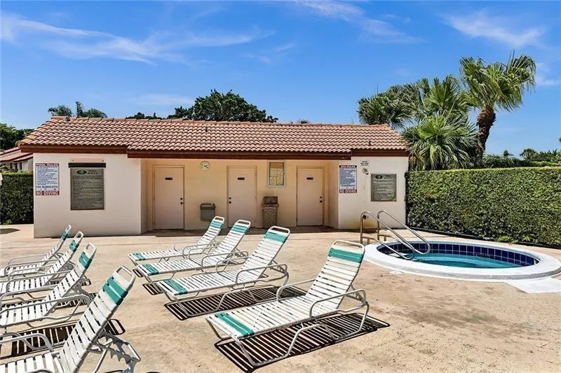 22053 PALMS WAY #203 Boca Raton, FL 33433