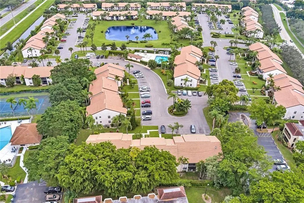 22053 PALMS WAY #203 Boca Raton, FL 33433