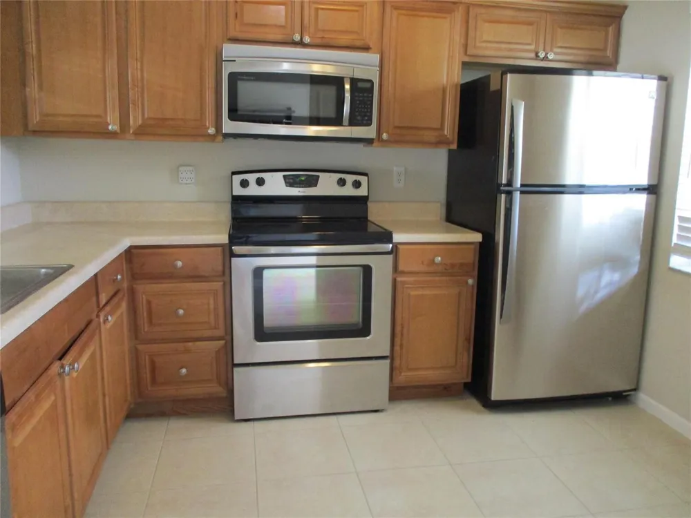 22053 PALMS WAY #203 Boca Raton, FL 33433