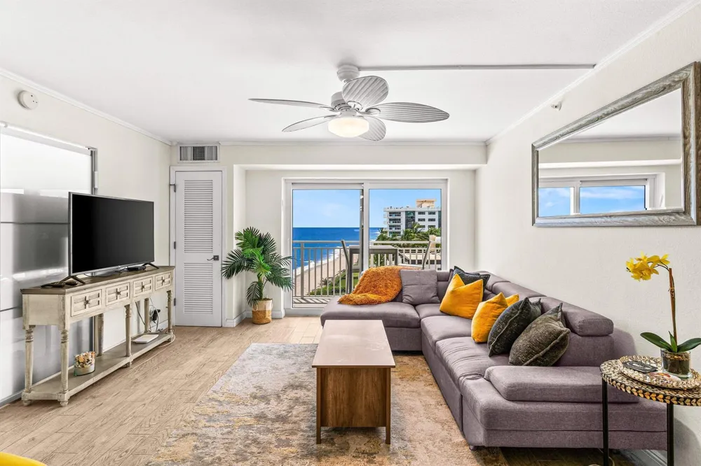 4511 S Ocean Boulevard #607 Highland Beach, FL 33487