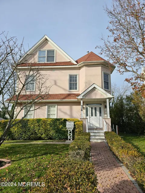 408 2nd Avenue #1