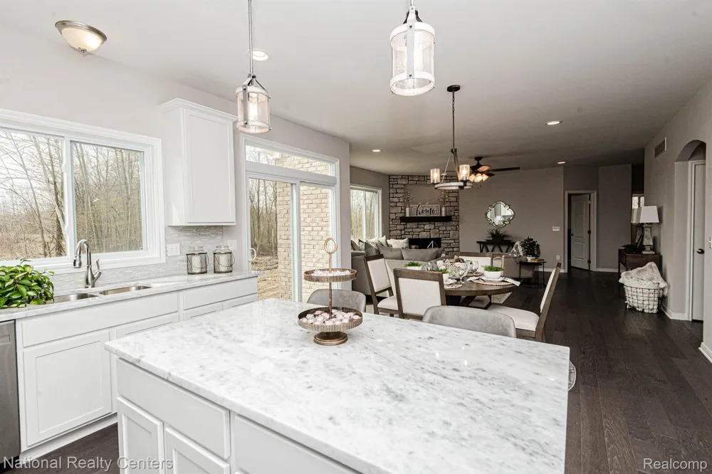 8005 Birkdale Court Independence Charter Township, MI 48348