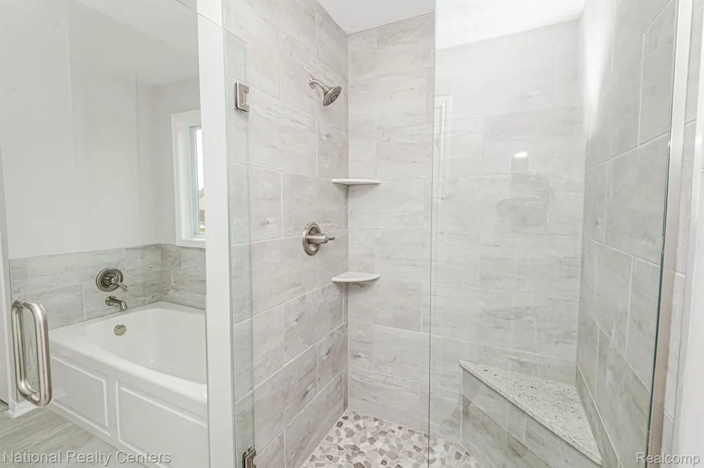 8005 Birkdale Court Independence Charter Township, MI 48348